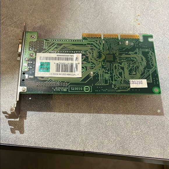 High-Performance Graphics Card with Cooling Fan vga - Picture 2 of 3